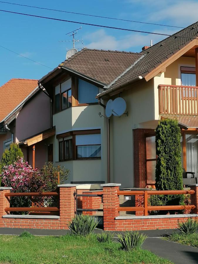 Marina-Bük Apartmanház Ngoại thất bức ảnh